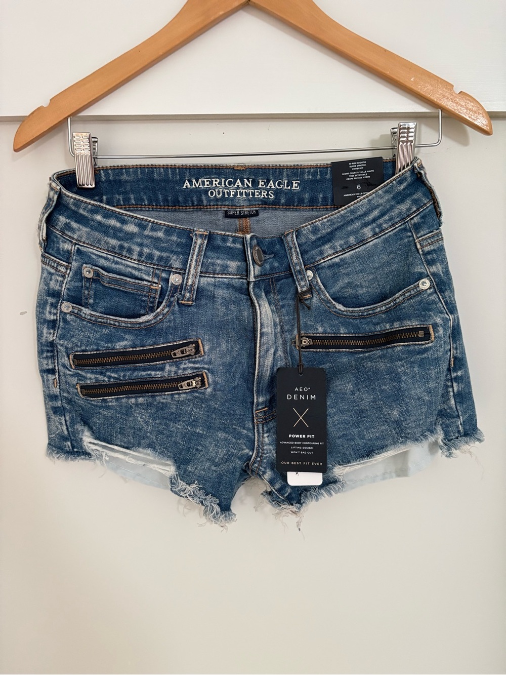 American Eagle Denim Blue Distressed Women's Denim Shorts NWT